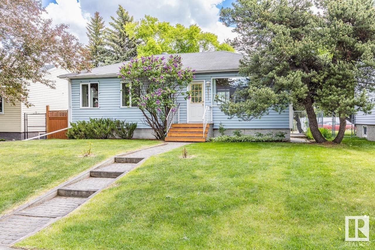 8411 76 Street - Photo 1