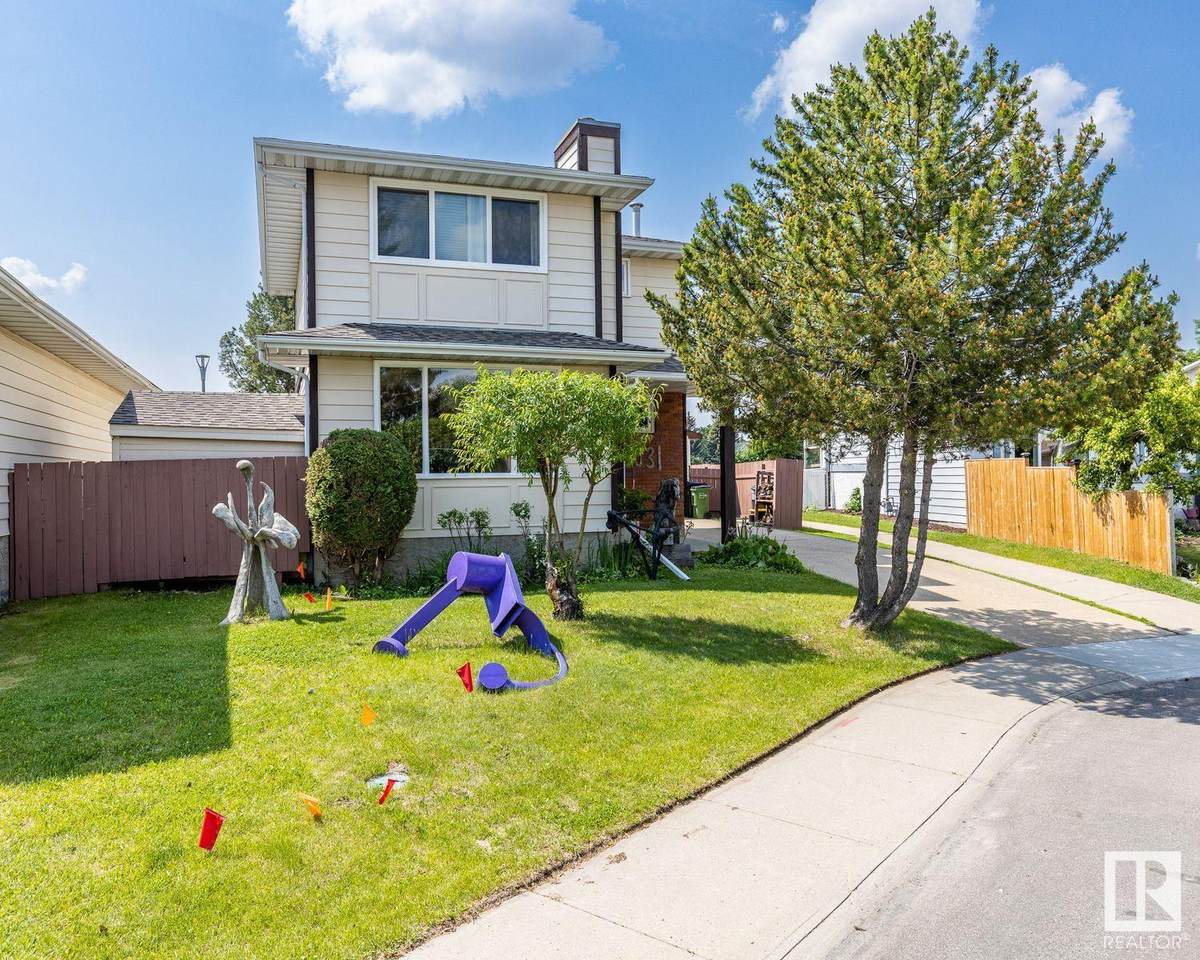 18031 73 Avenue - Photo 1