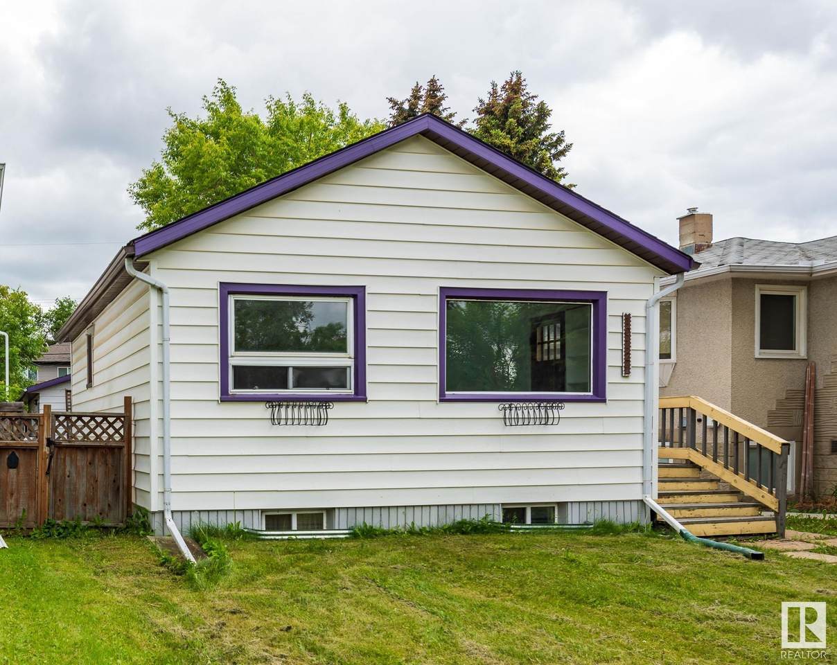 10721 73 Avenue - Photo 1