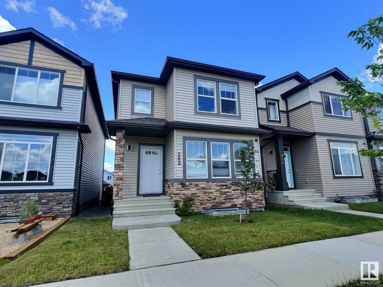 260 41 Avenue - Photo 1