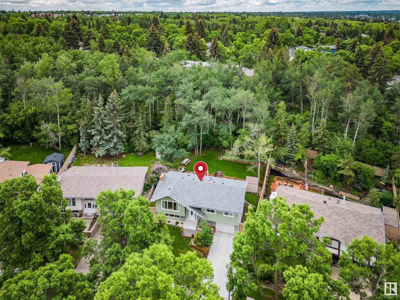 28 Beaverbrook Crescent - Photo 1