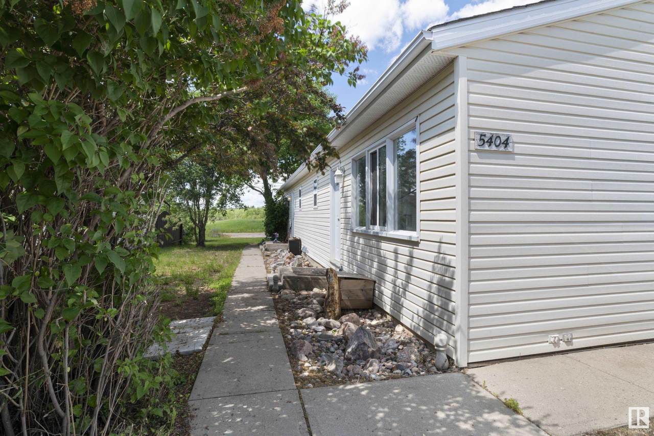 5404 56 Street - Photo 1