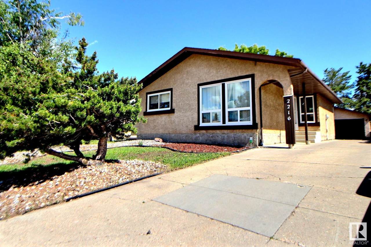 2216 143 Avenue - Photo 1