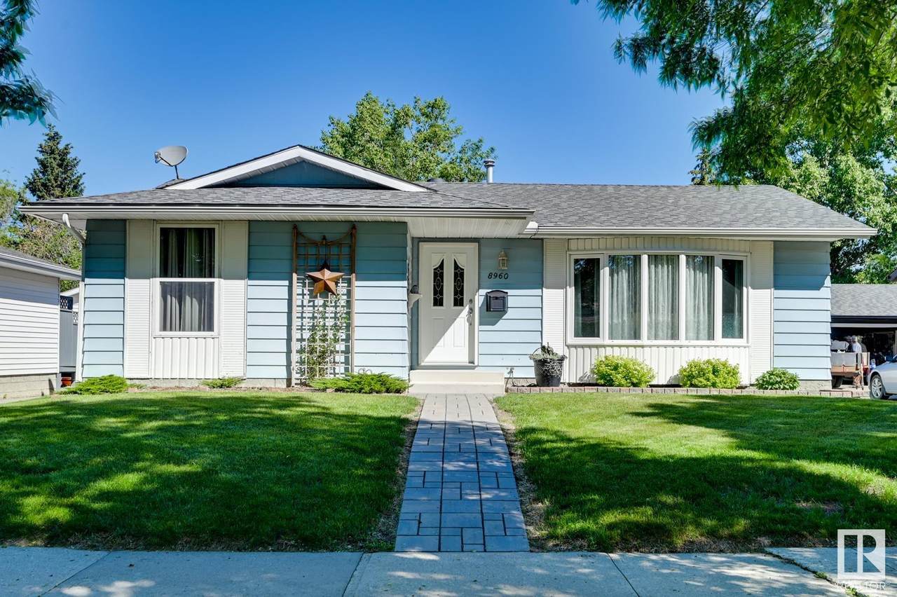 8960 95 Avenue - Photo 1