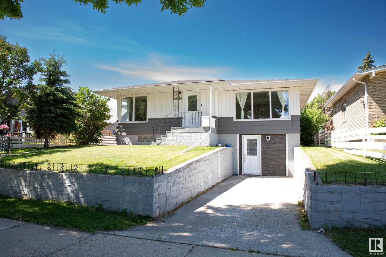 12026 49 Street - Photo 1