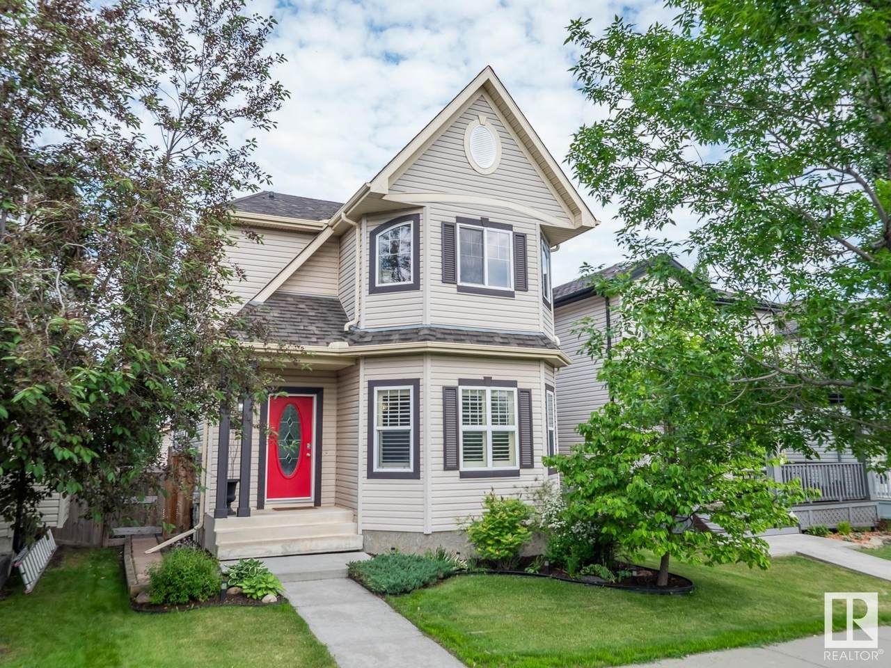 124 Summerwood Drive - Photo 1