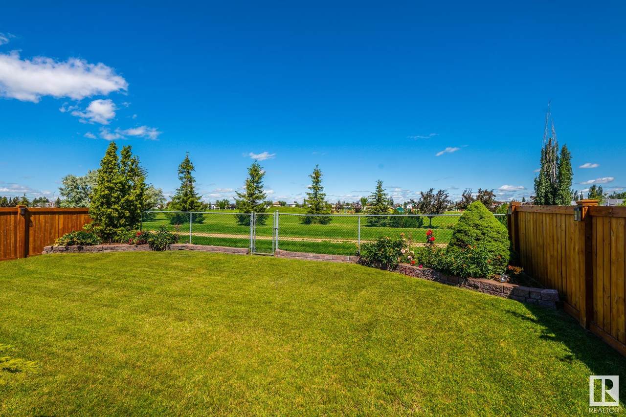 8804 170A Avenue - Photo 1