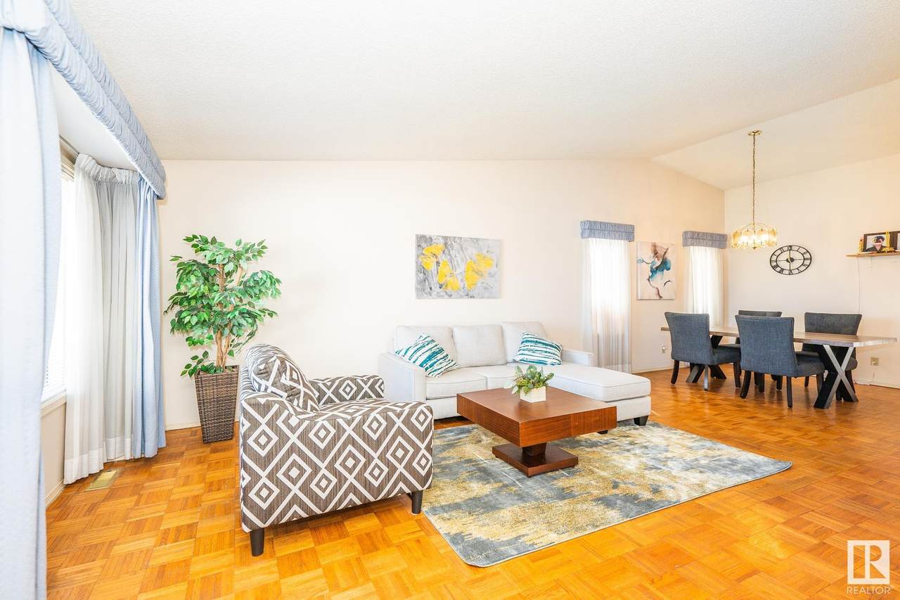 7227 153A Avenue - Photo 1