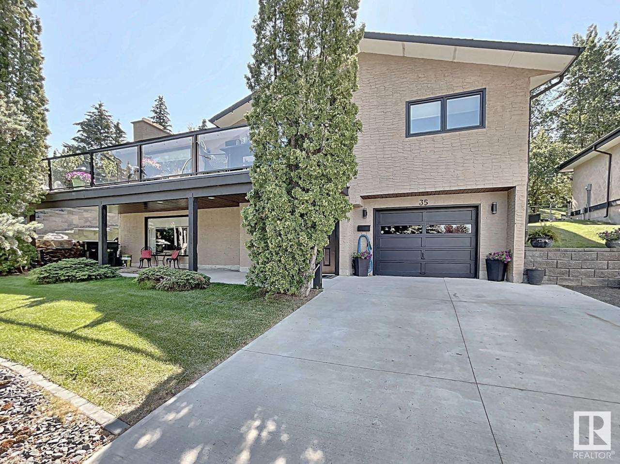 35 Manchester Drive - Photo 1