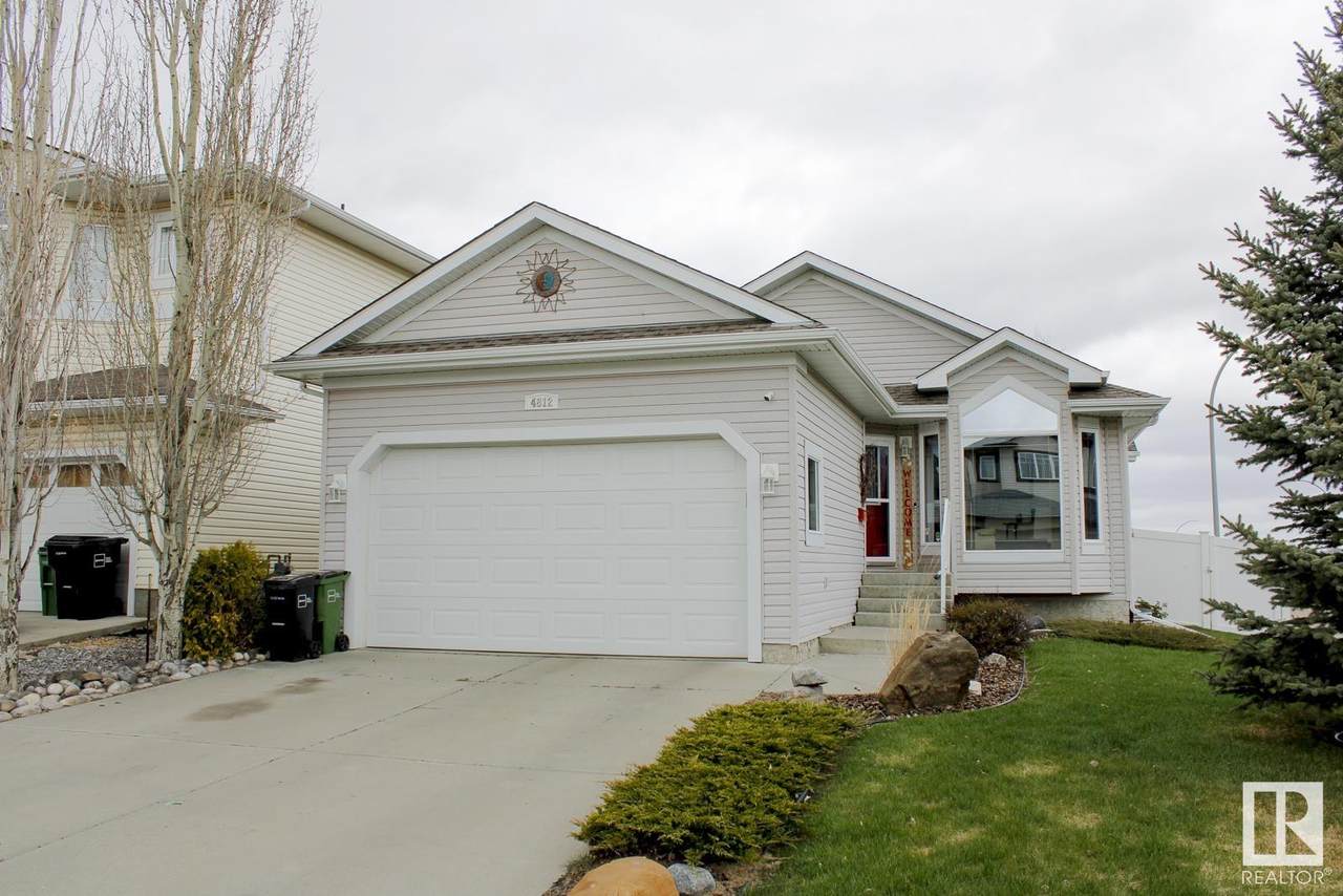 4812 155 Avenue - Photo 1