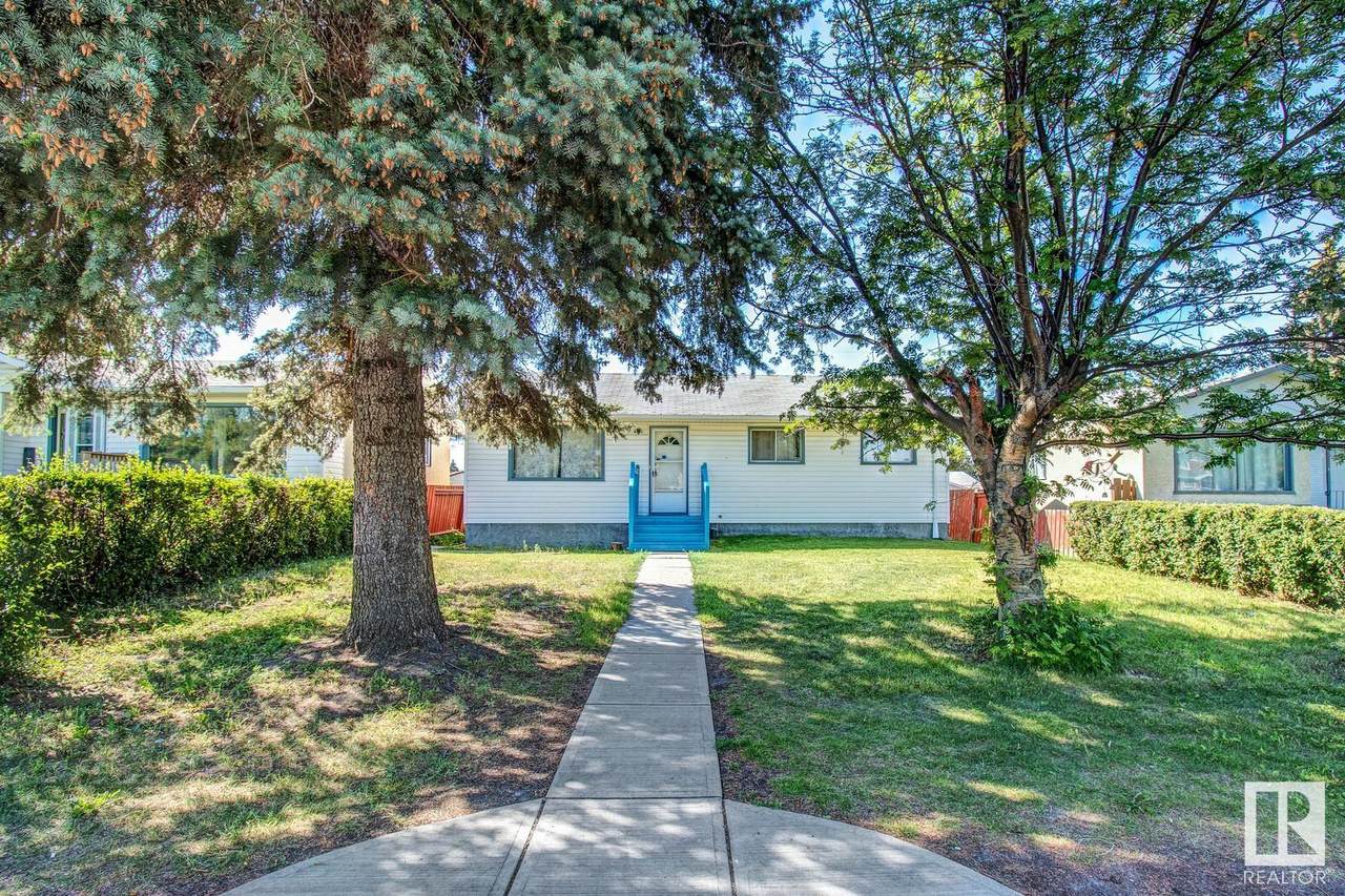 10515 137 Avenue - Photo 1