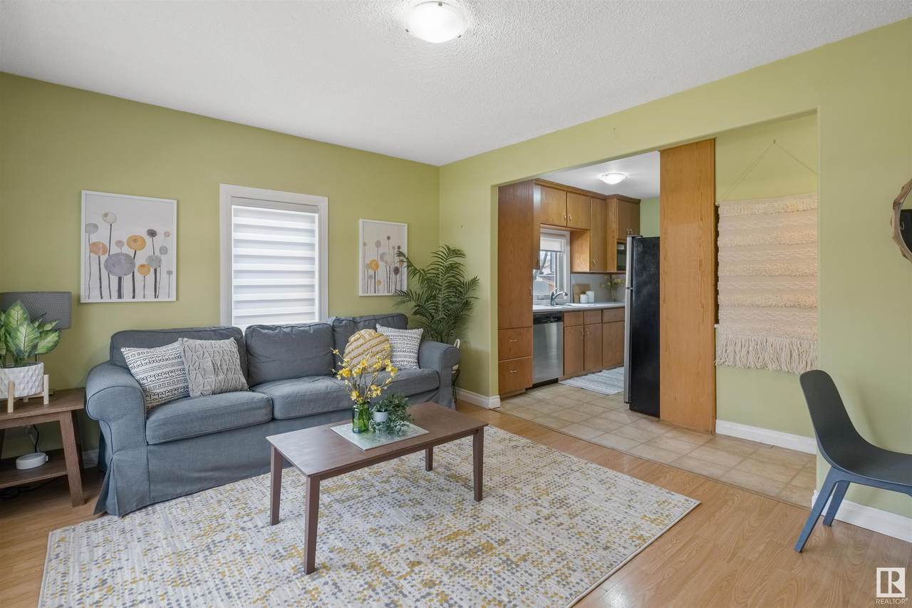 9132 81 Avenue - Photo 1