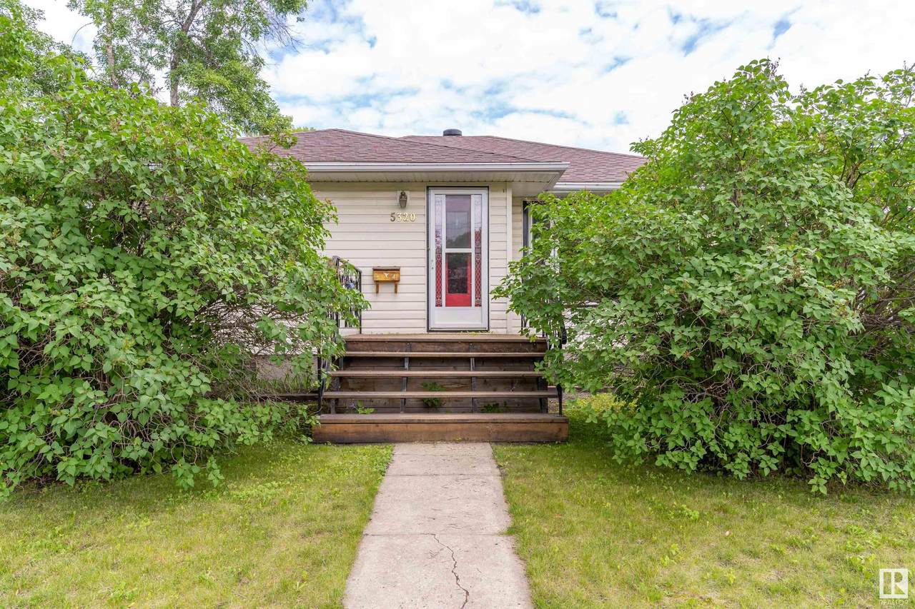 5320 47A Avenue - Photo 1