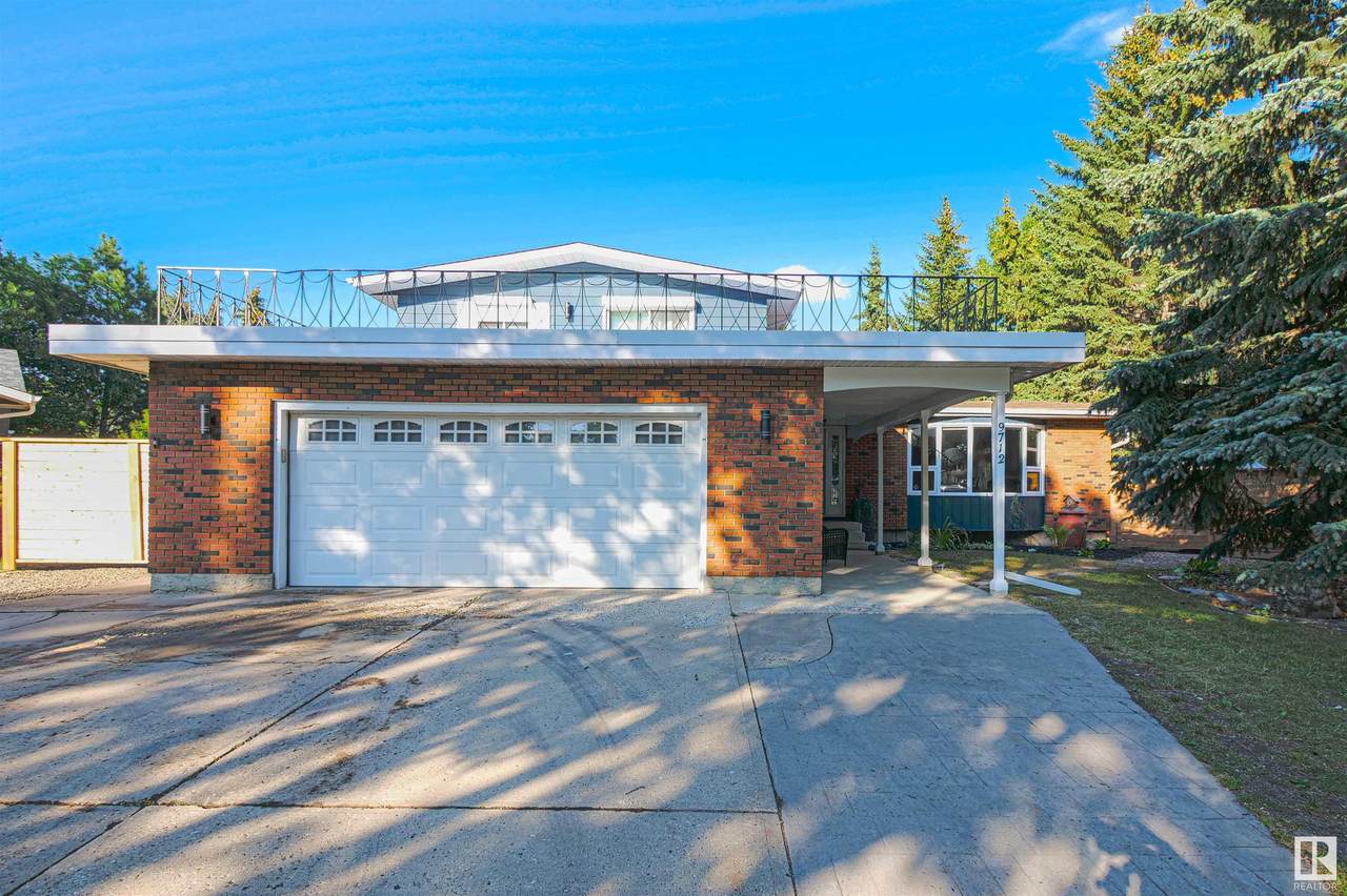 9712 90 Avenue - Photo 1