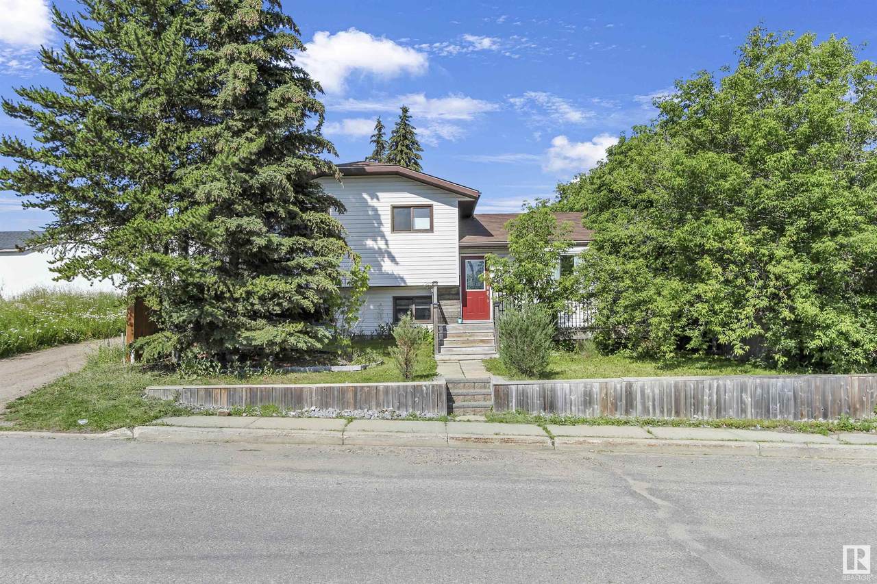 625 12 Street - Photo 1