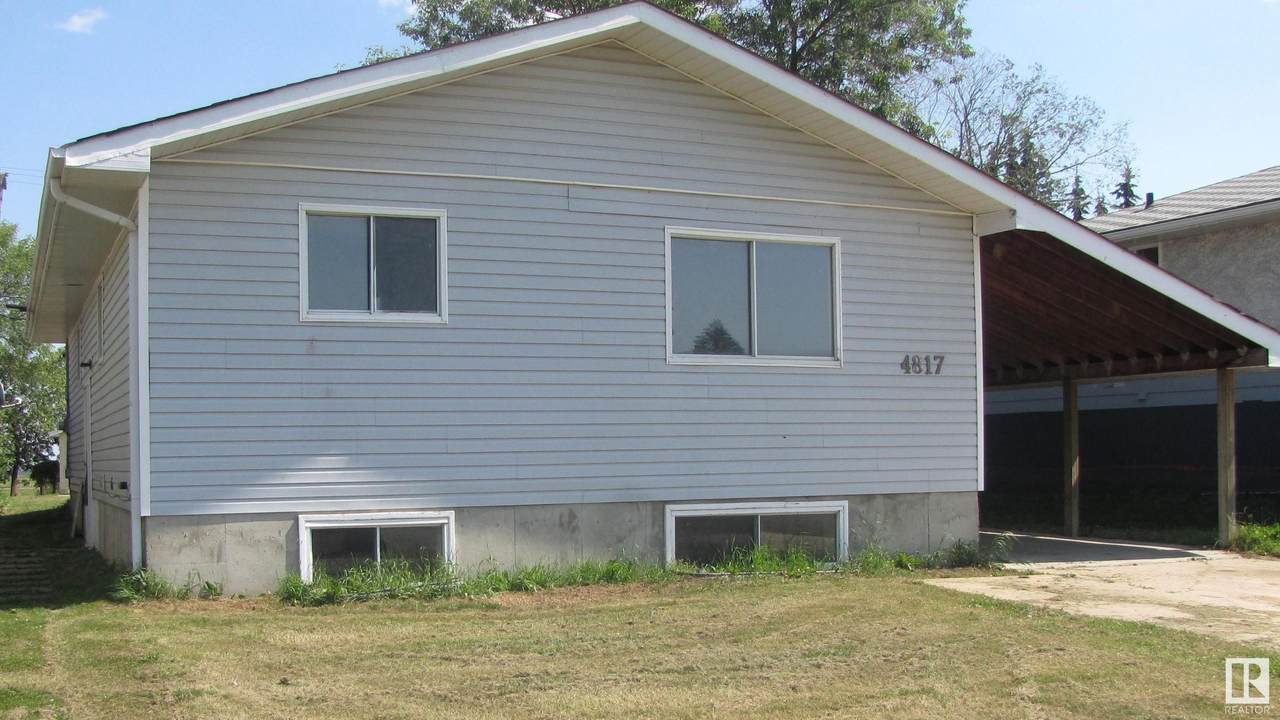 4817 47 Street - Photo 1