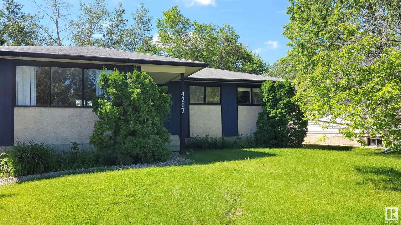 4207 37 Avenue - Photo 1