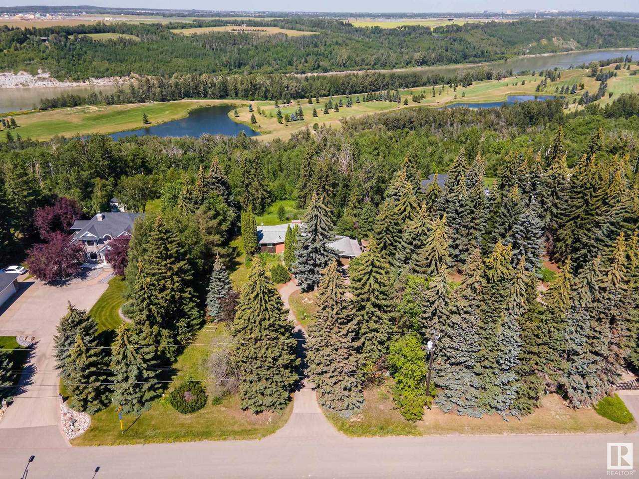132 Windermere Drive - Photo 1