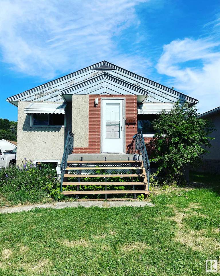 11909 54 Street - Photo 1