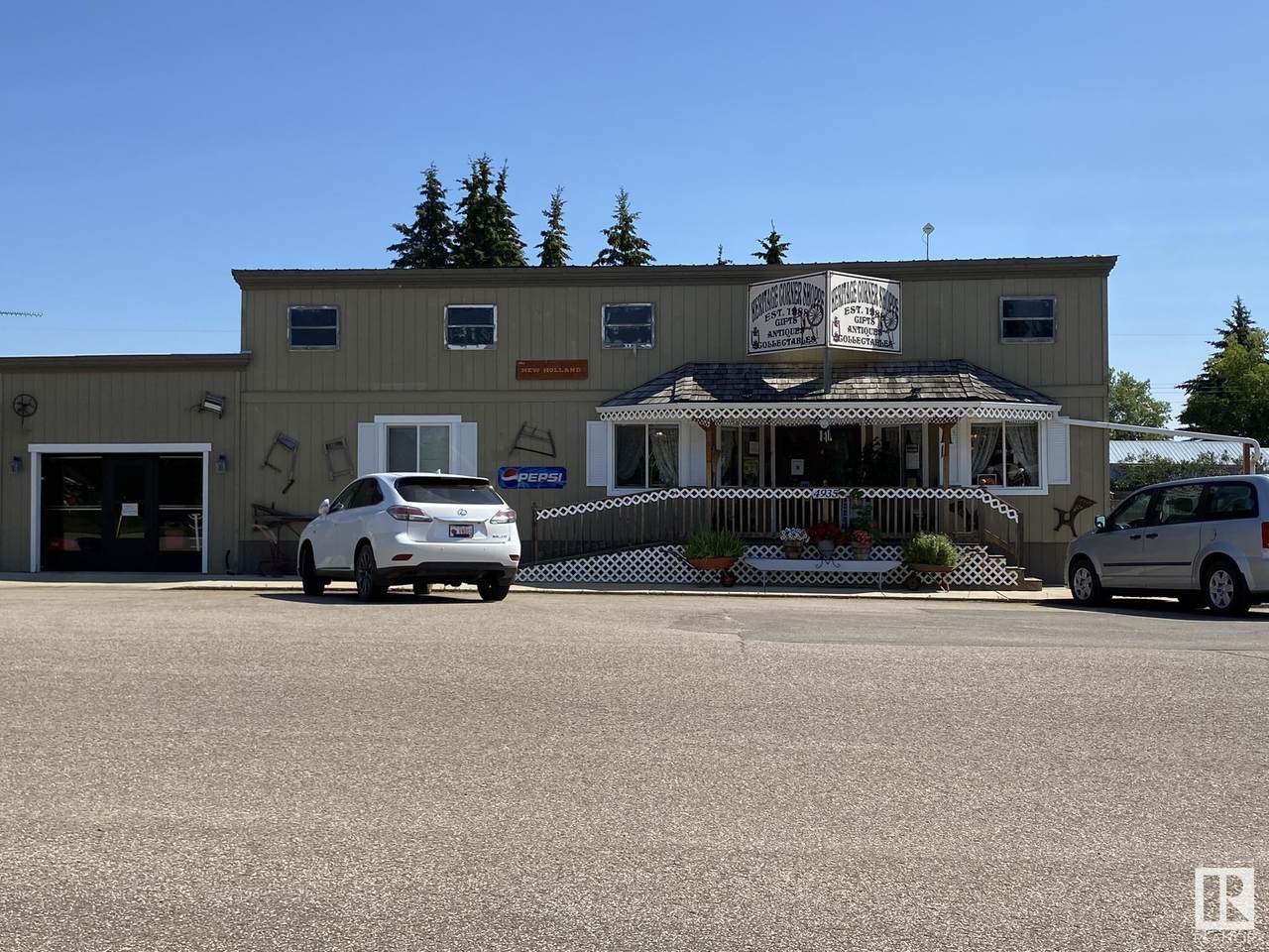 4935 50 Street - Photo 1