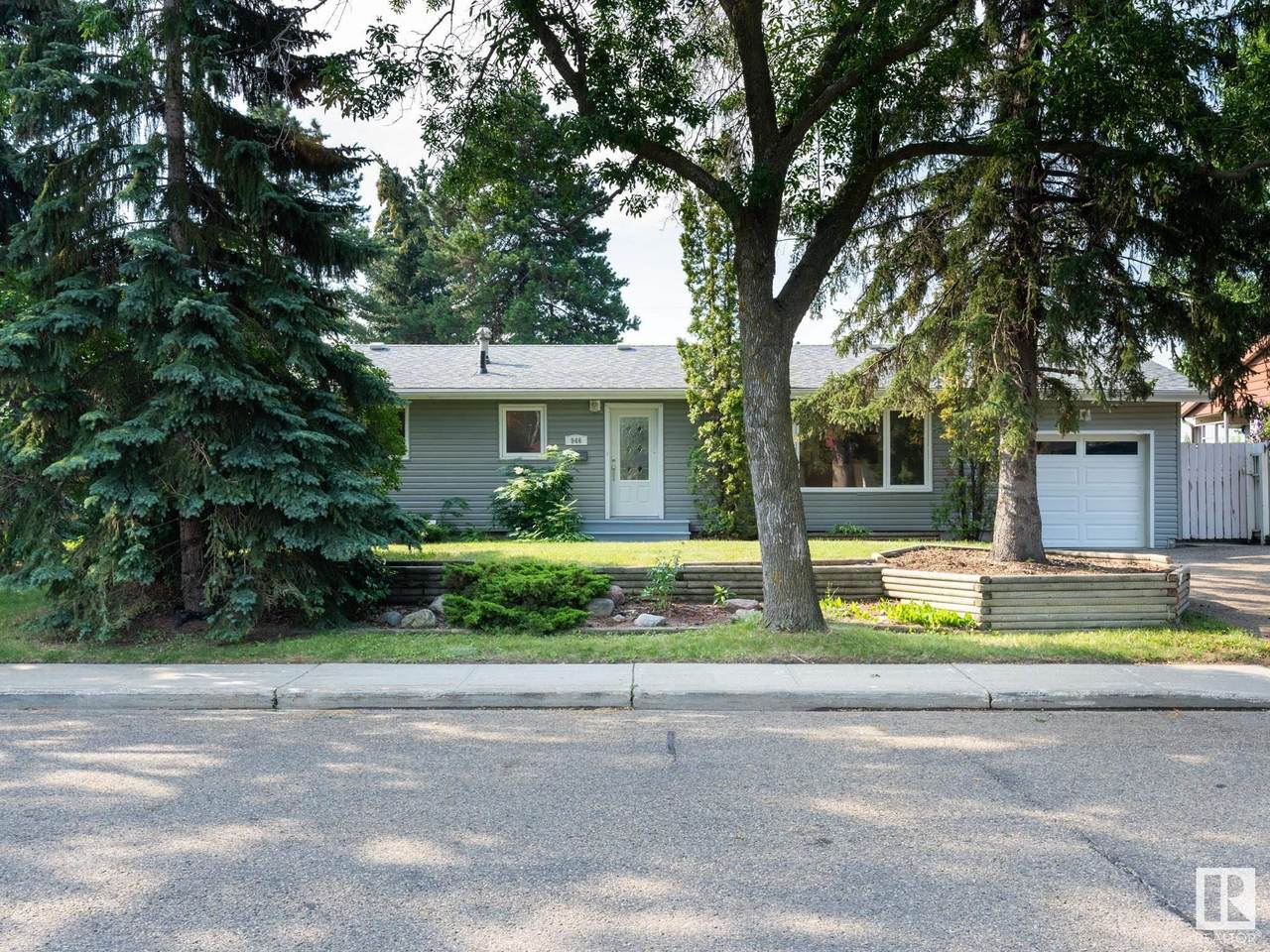 946 Alder Avenue - Photo 1