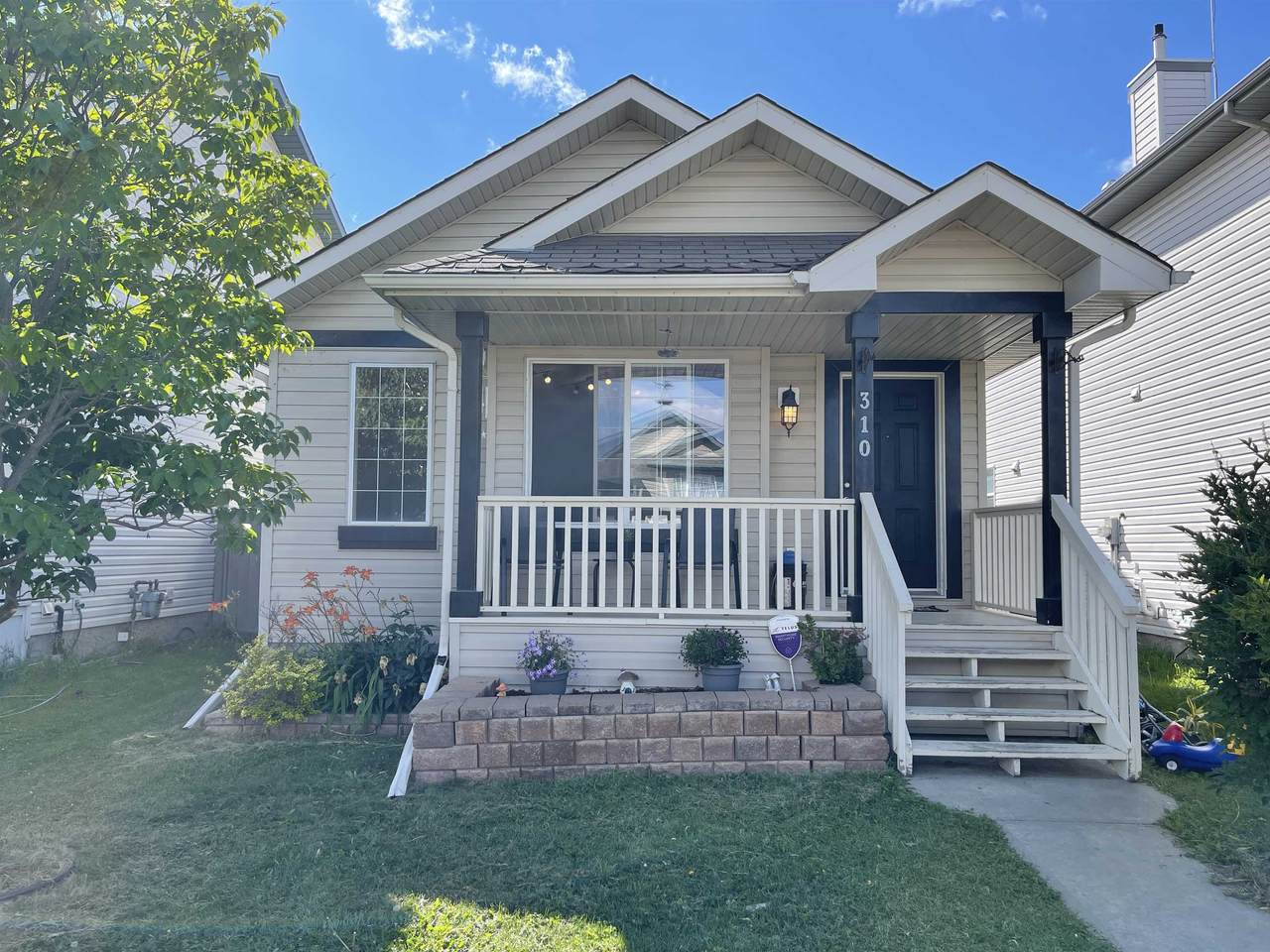 310 85 Street - Photo 1