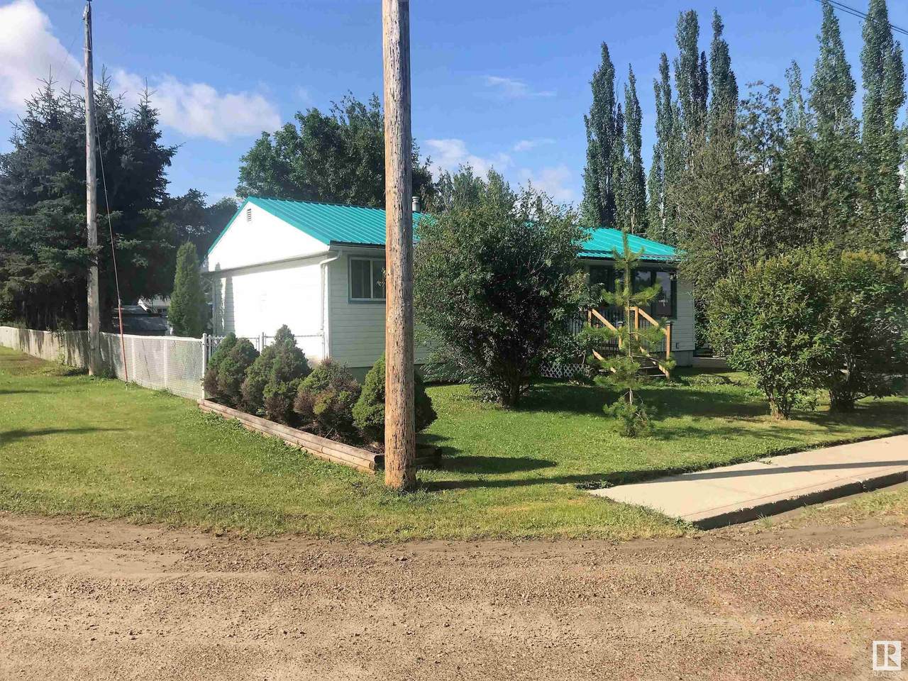 5003 49 Ave - Photo 1