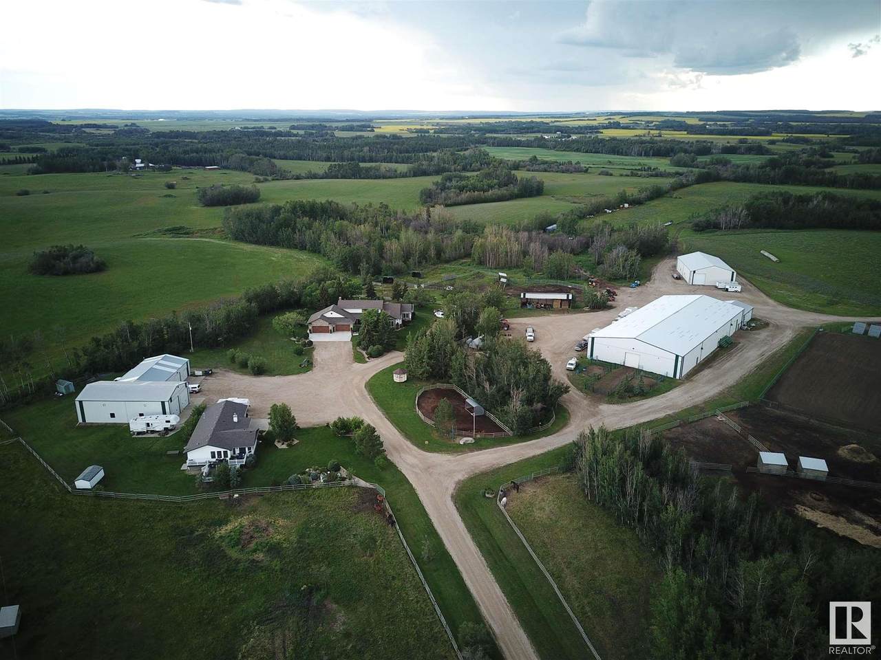 8201 43 Highway - Photo 1