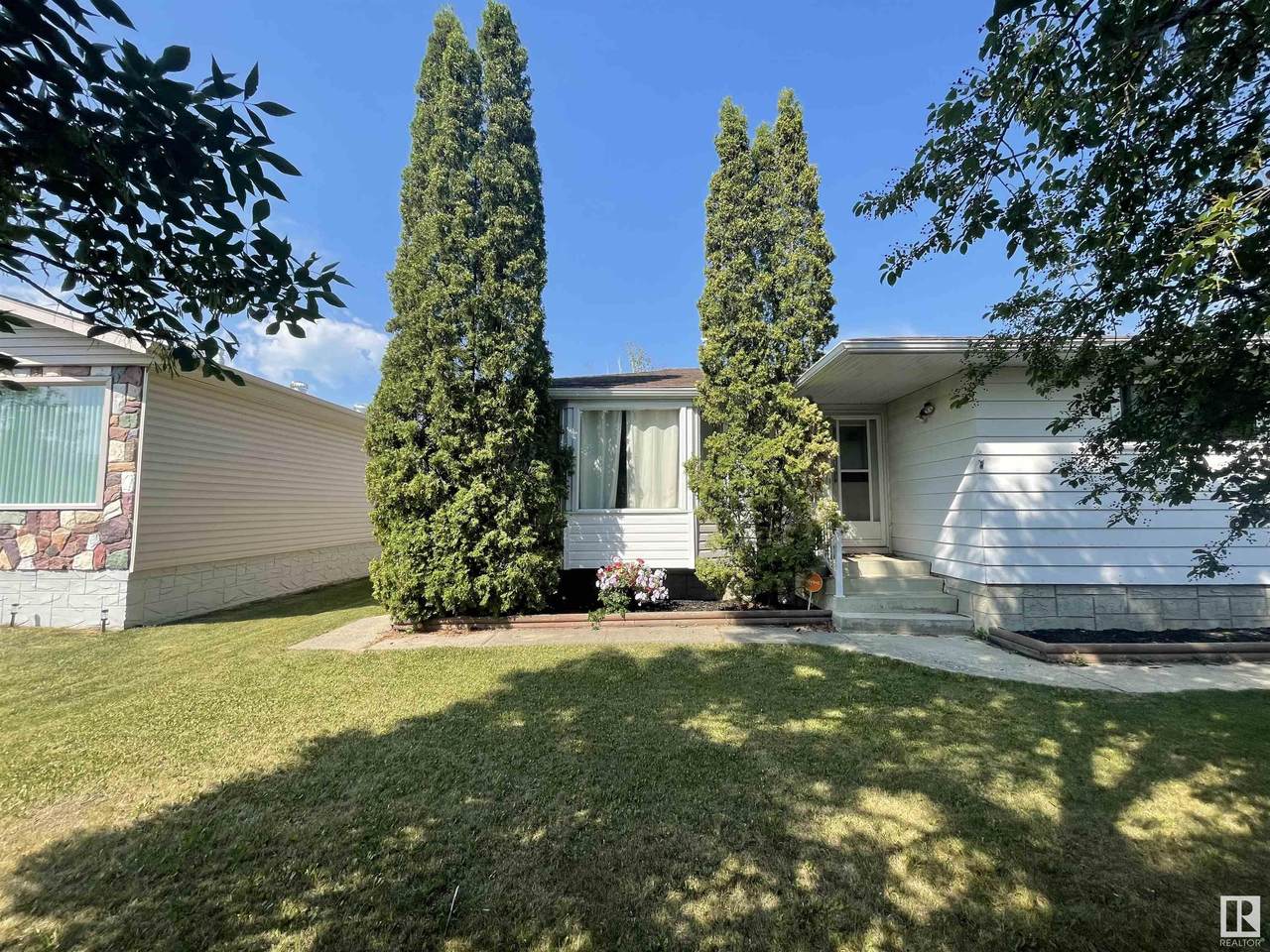 10340 107A Ave - Photo 1