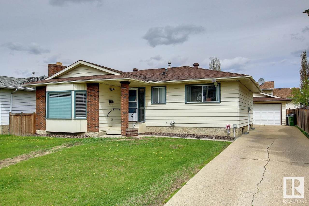 10412 26 Avenue - Photo 1