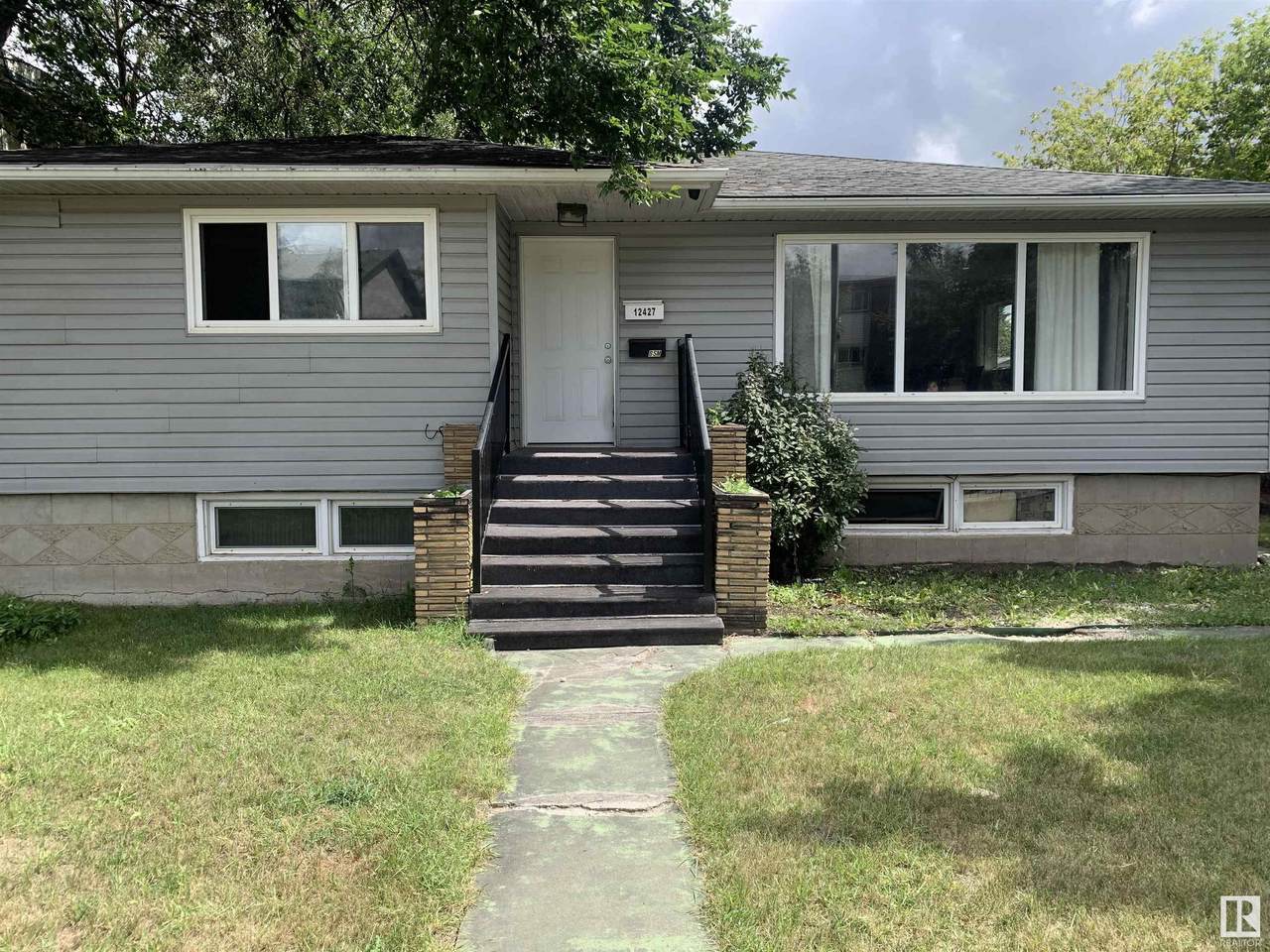 12427 82 Street - Photo 1