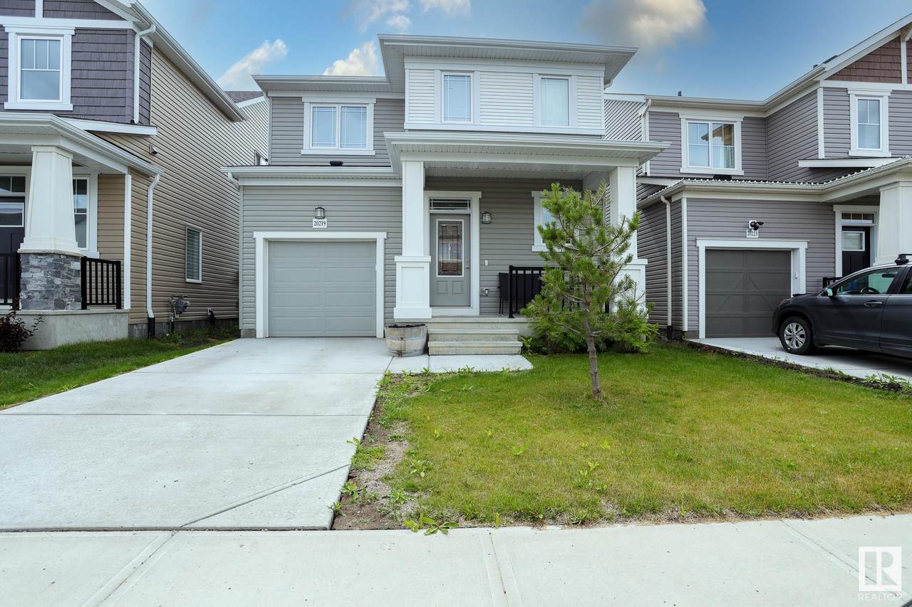 20219 17 Avenue - Photo 1