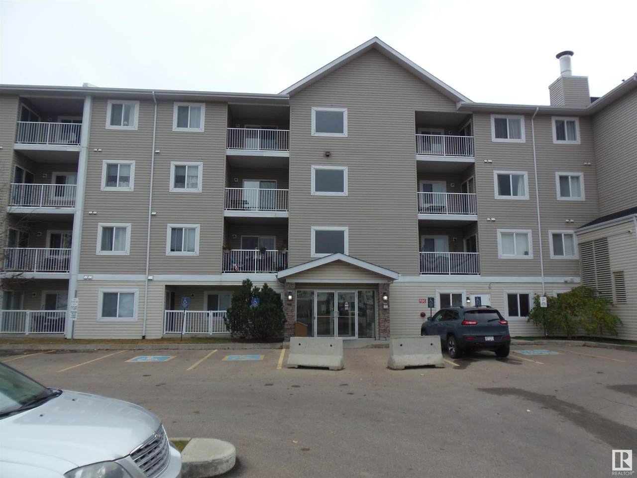 128 4309 33 Street - Photo 1