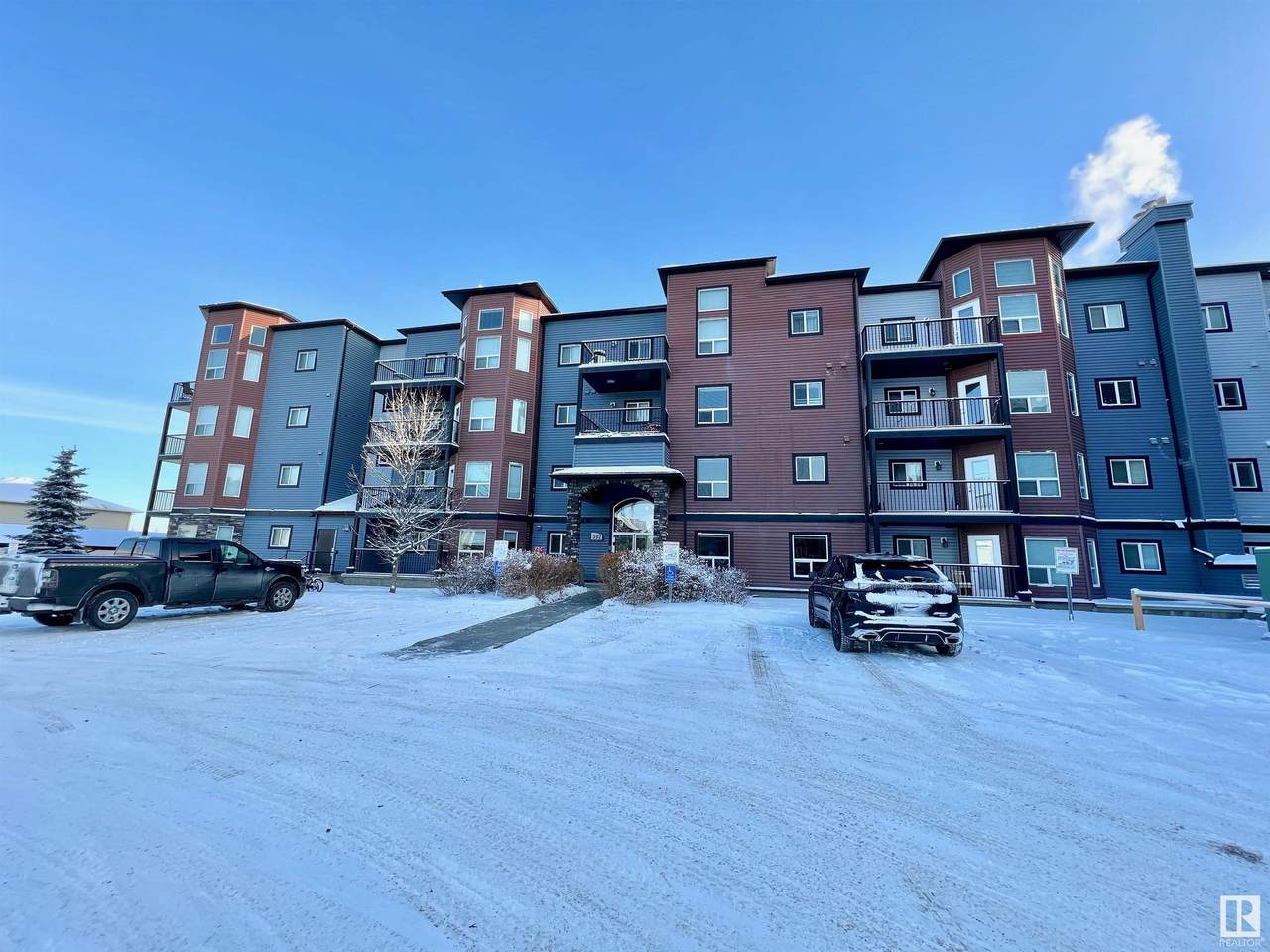 418 392 SILVER BERRY RD - Photo 1