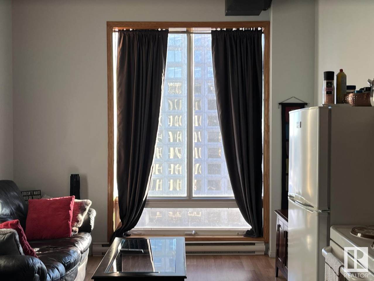 1410 10024 Jasper Ave - Photo 1
