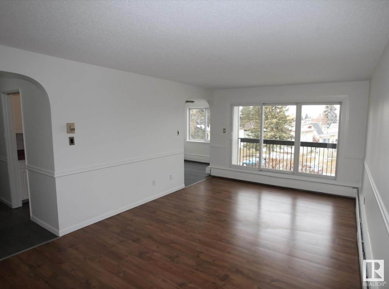 11425 41 Avenue - Photo 1