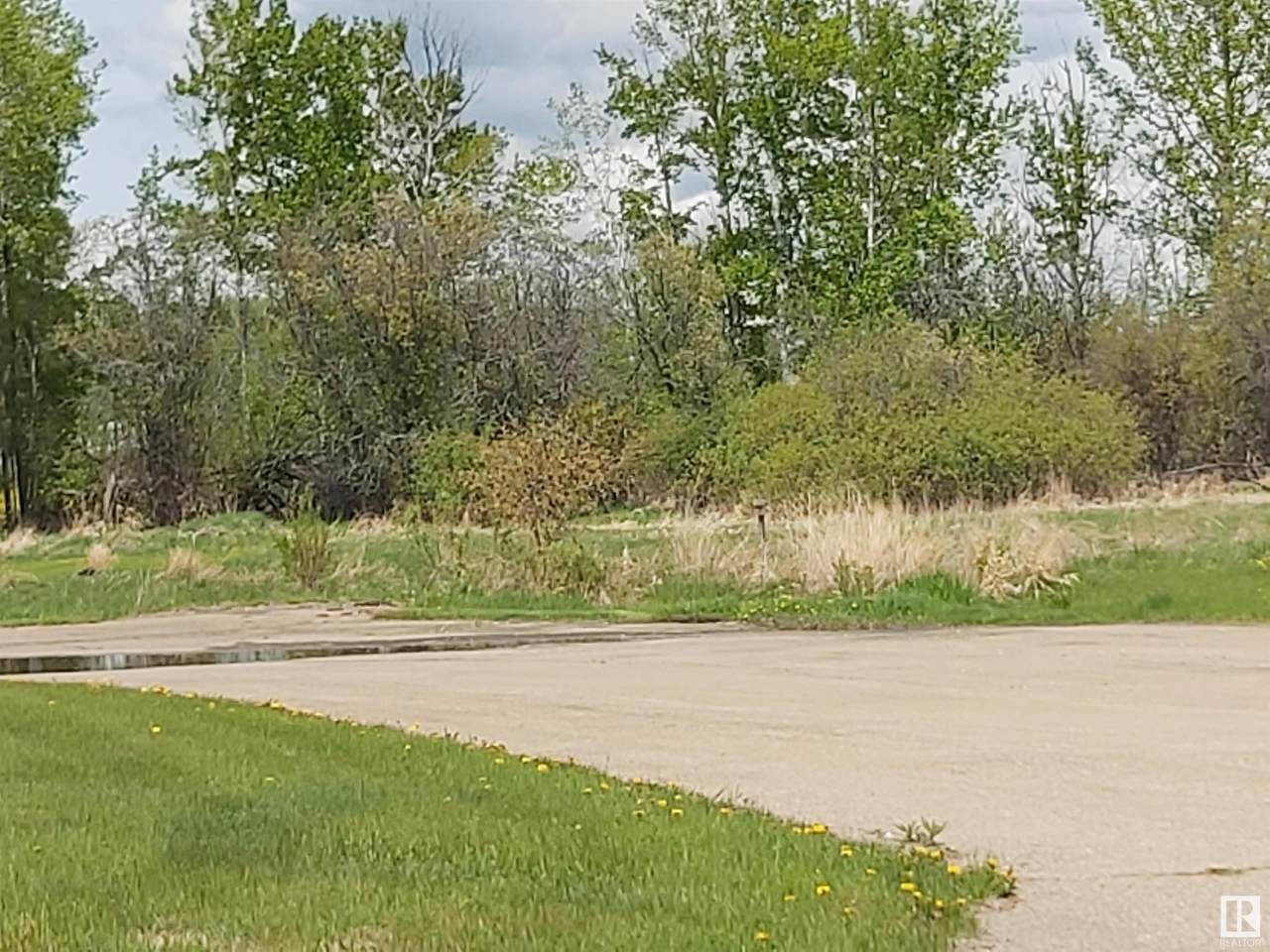 https://bt-photos.global.ssl.fastly.net/alberta/1280_boomver_1_E4389896-2.jpg