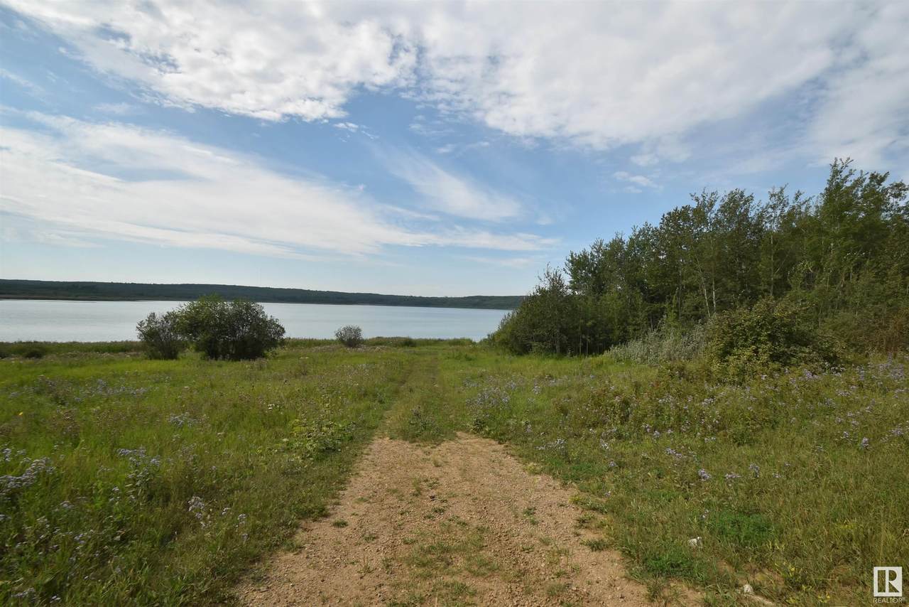 https://bt-photos.global.ssl.fastly.net/alberta/1280_boomver_1_E4392829-2.jpg