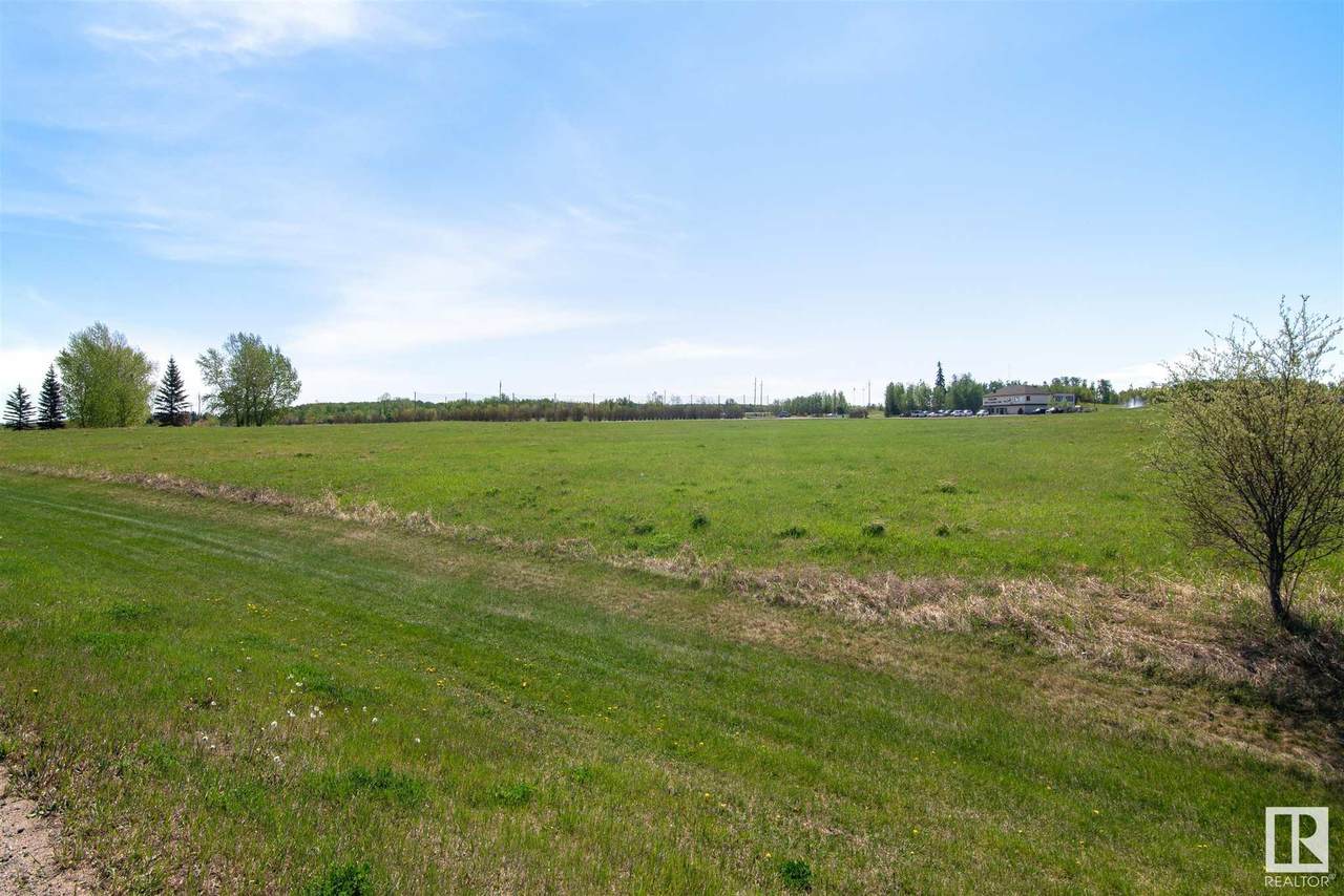 https://bt-photos.global.ssl.fastly.net/alberta/1280_boomver_1_E4415192-2.jpg