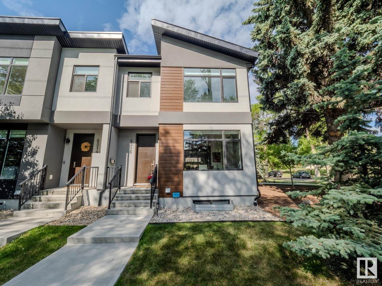 8316 89 Street - Photo 1