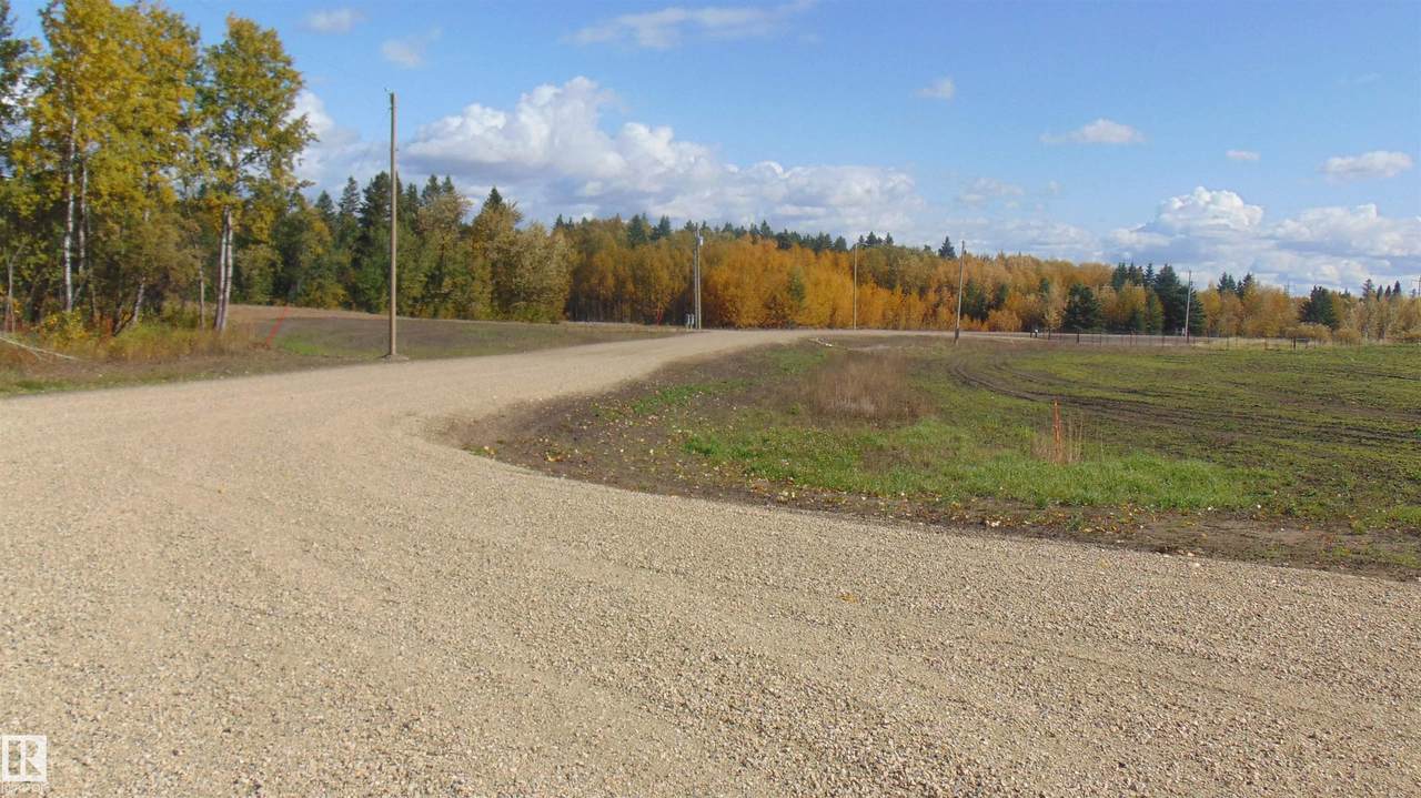 https://bt-photos.global.ssl.fastly.net/alberta/1280_boomver_1_E4441587-2.jpg