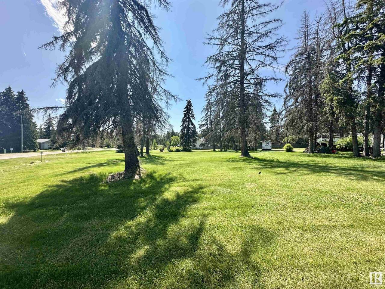 https://bt-photos.global.ssl.fastly.net/alberta/1280_boomver_1_E4443435-2.jpg