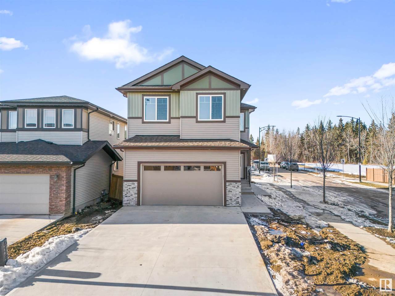 204 Cavanagh Common - Photo 1