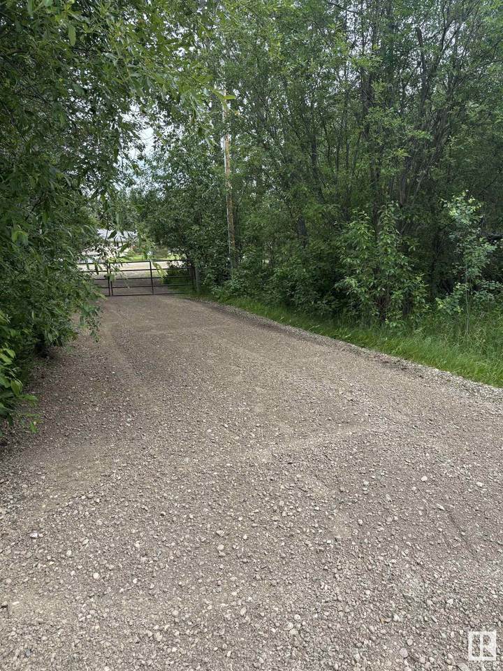 https://bt-photos.global.ssl.fastly.net/alberta/1280_boomver_1_E4443907-2.jpg