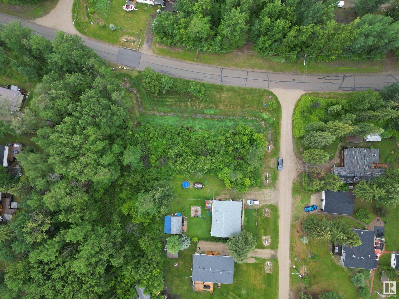 37 Hillside Crescent - Photo 1