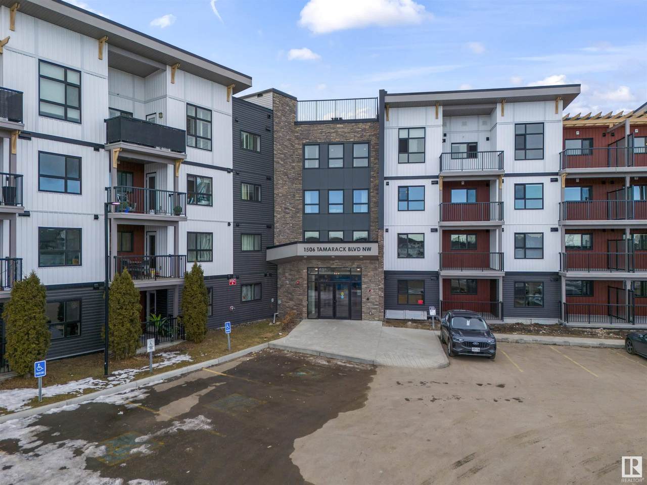 1506 Tamarack Boulevard - Photo 1