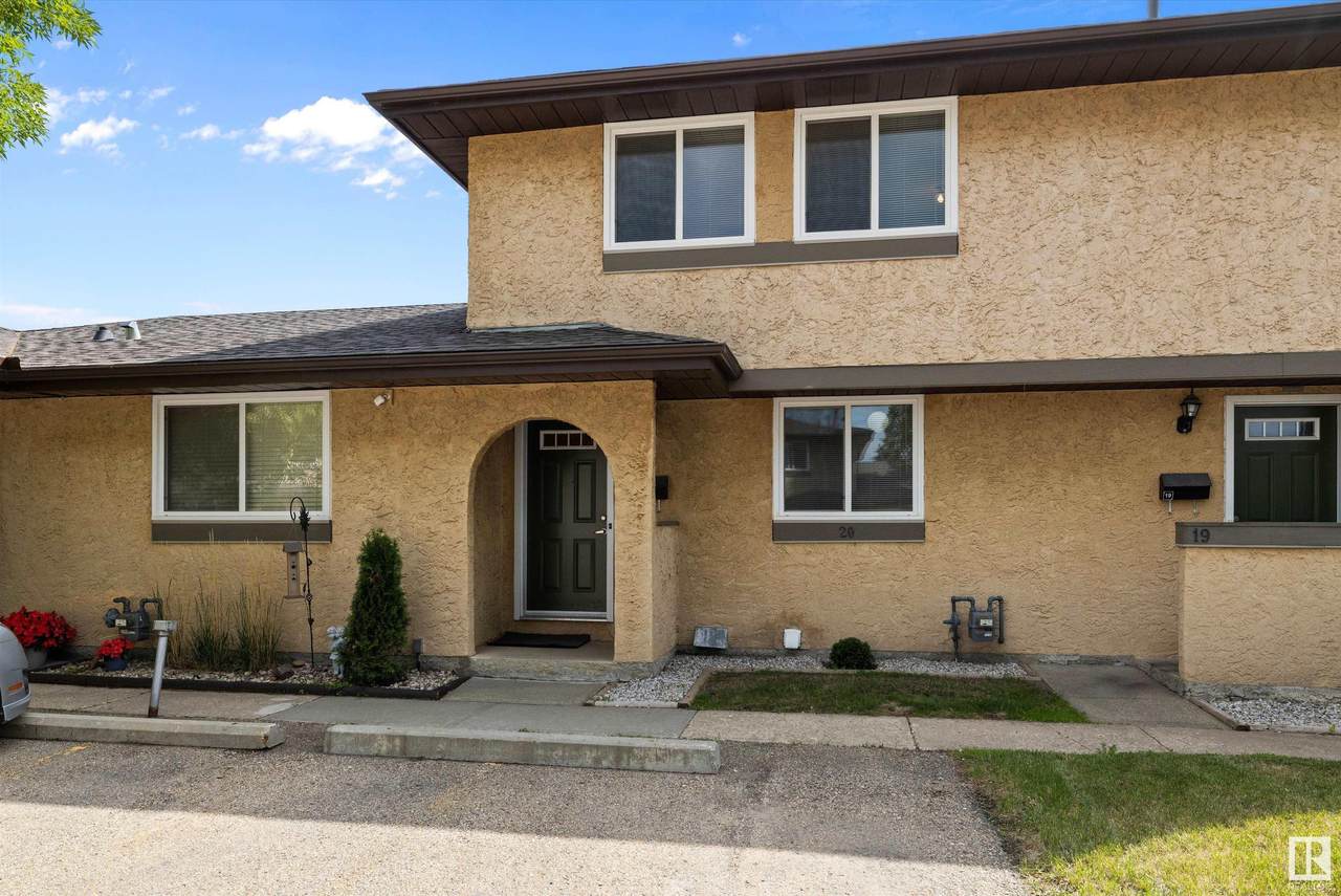 8930 99 Avenue - Photo 1