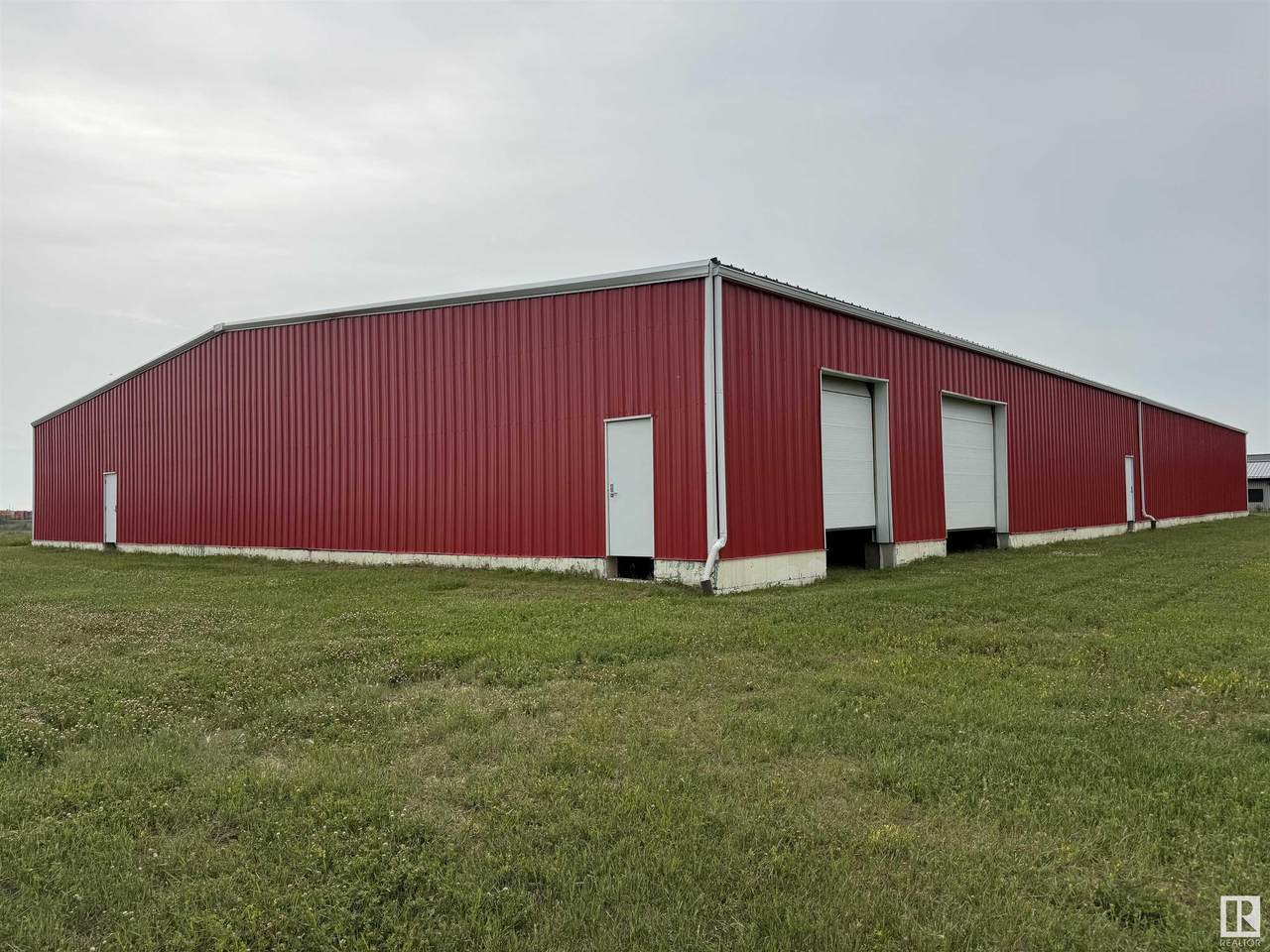 5120 50 Avenue - Photo 1