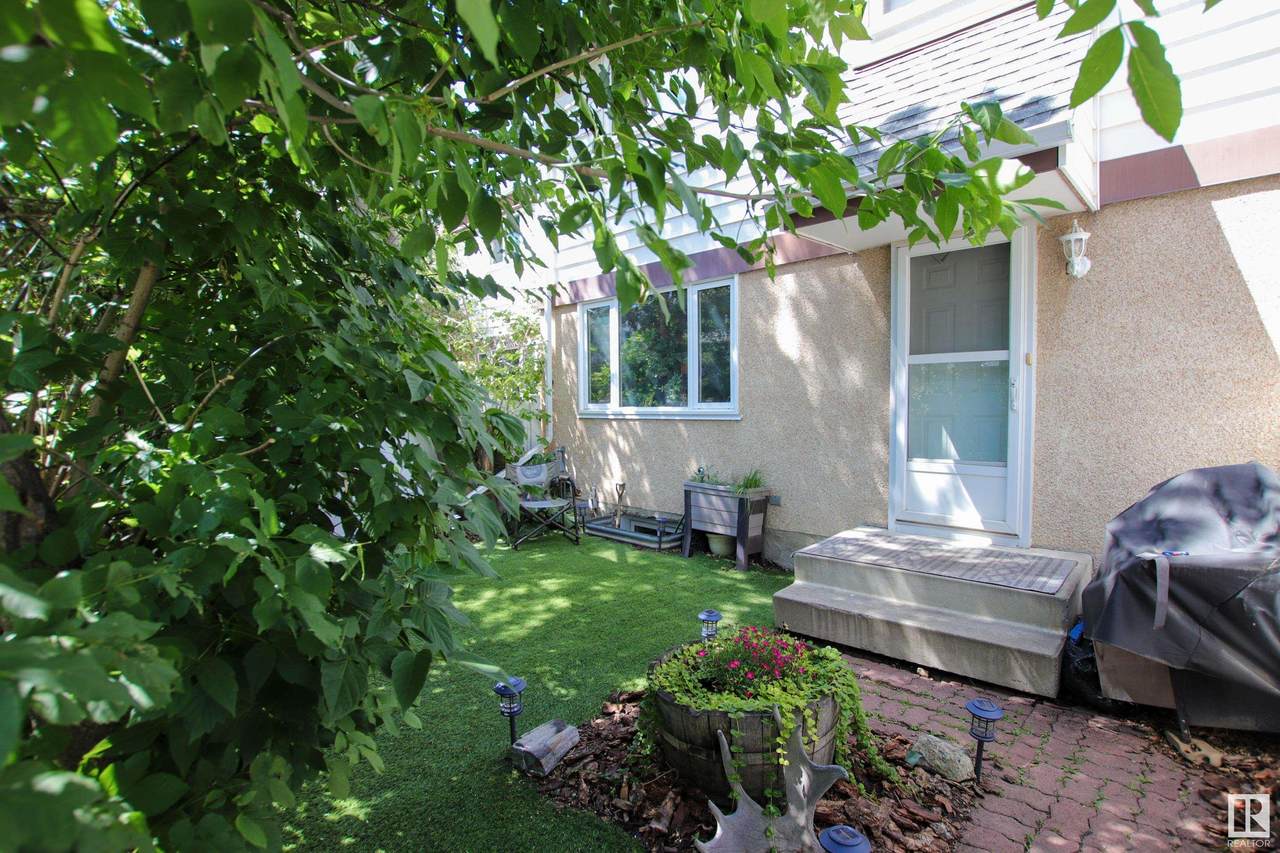 10D Twin Terrace - Photo 1