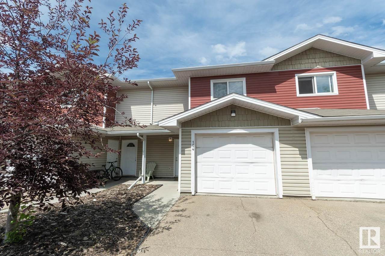 166 Bridgeport Boulevard - Photo 1